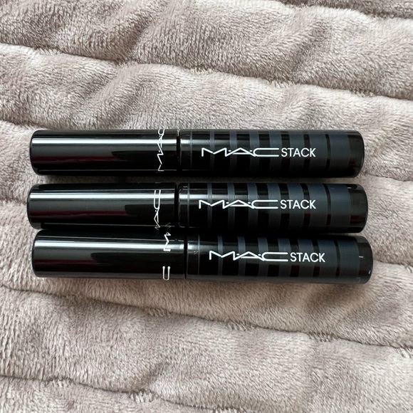MAC Cosmetics Eye, Face, and Lip Variety Pack (12 pieces) - Picture 5 of 16